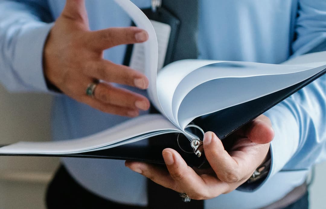 How to Conduct a Supplier Audit (+ Free Checklist)