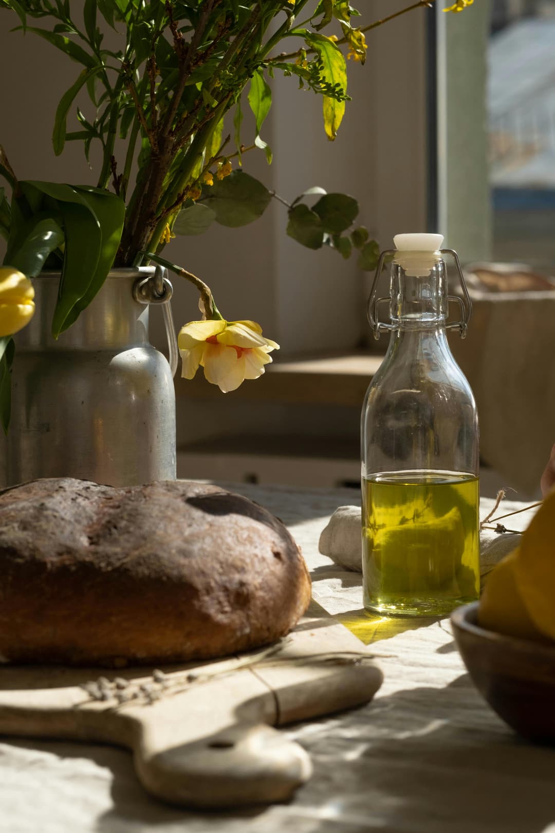 The Role of Olive Oil in the Mediterranean Diet: A Deep Dive
